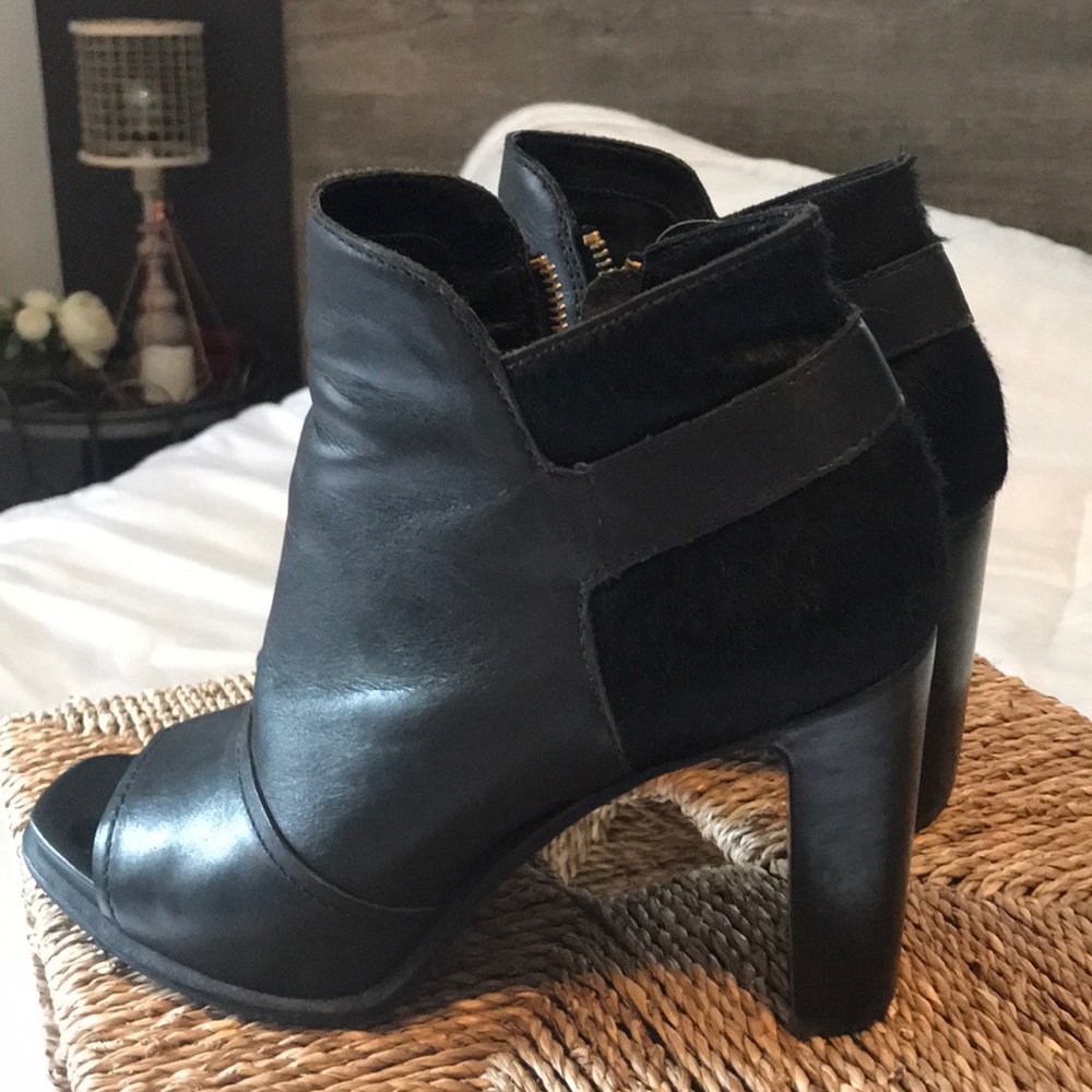 M4D3 European black leather booties